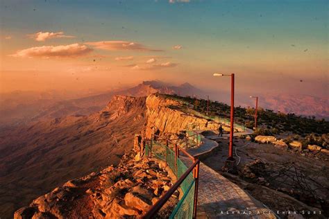 The Gorakh Hill Station! A Majestic Retreat Amidst the Rugged Beauty of Sindh