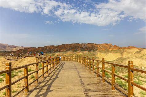 The Majestic Lanzhou Danxia Scenic Area: Embracing Colorful Cliffs and Ancient Legends!