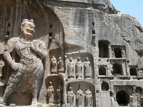 Longmen Grottoes: Ancient Wonders Carved into Sandstone Cliffs!